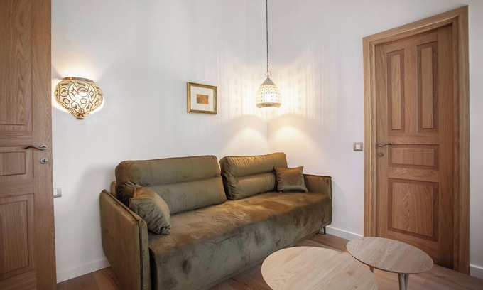 Rhodes Apartment | Aylin Executive Suites- Sachnisi Suite