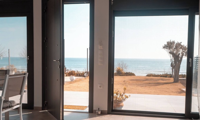 Pangaio House | Azzure Heaven: Luxury apartment by the sea