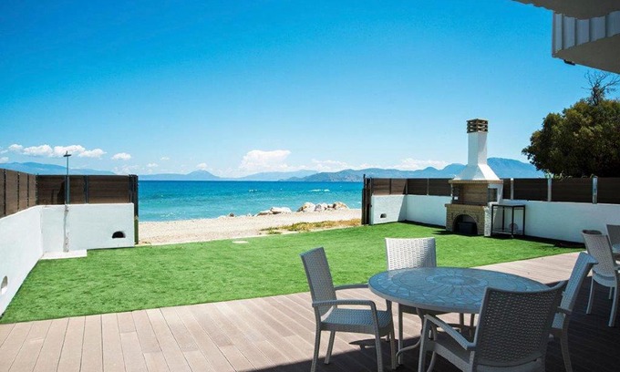 Kiato Villa | Beach House in Kiato