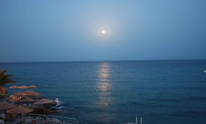 Agia Marina Hotel | Beachfront Executive Suite - Argo Seaside Stays
