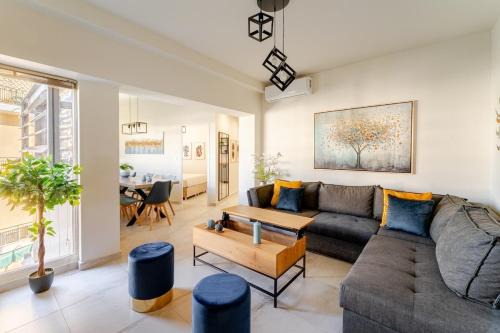 Athens City Centre Apartment | Brand New Modern Stylish 6BDR 3BATH APT-Athens