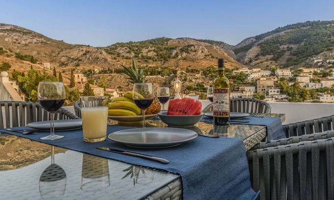 Hydra House | Casa DelMare Guesthouse
