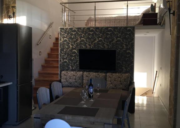Polichrono Apartment | Chervona Ruta Sea View Appt