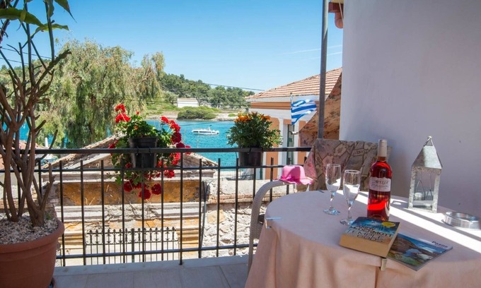 Gaios Apartment | Chic Gaios Haven Steps from Port