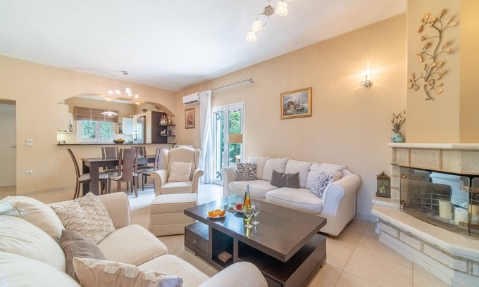 Limni House | Country House with Private Balcony