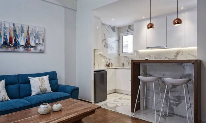 Kolonaki Apartment | Cozy and Bright Two Bedroom Apartment in Kolonaki