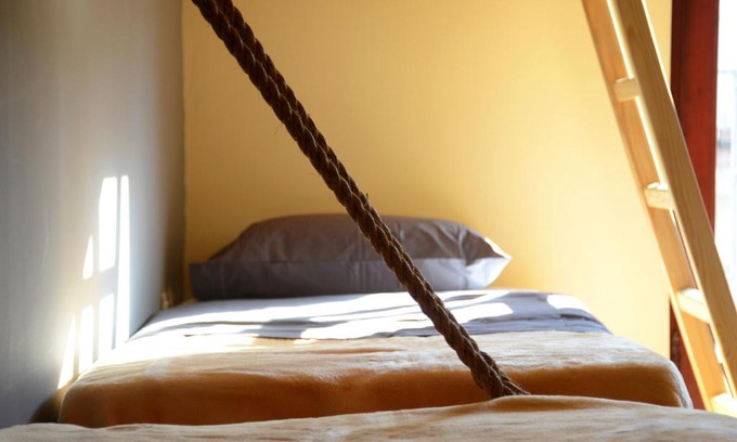 Ano Poli Hostel | Crossroads