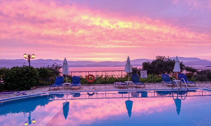 Apraos House | Dionysos Apartments