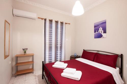 Ermoupoli Apartment | Dounavis Homes - The Ano Syros view