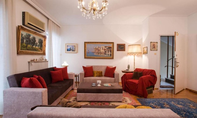 Athens City Centre Apartment | Elli's luxury, large apt in the center of Athens