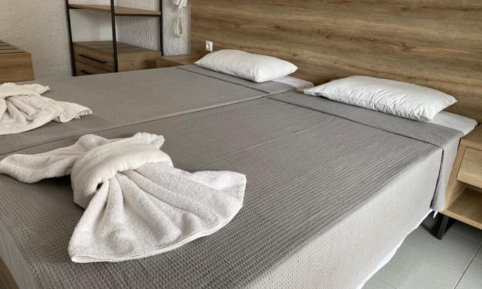 Agia Marina Hotel | Georgina