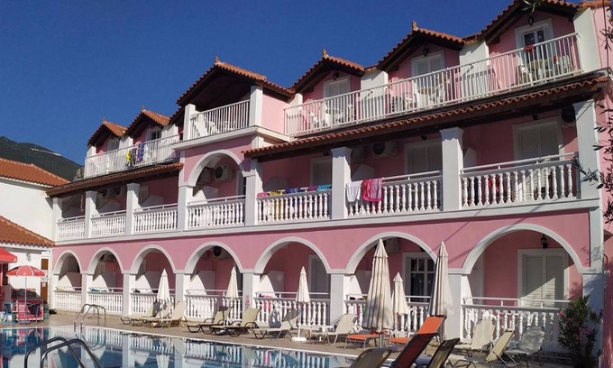 Katastari Apartment | Giannis Pool Studios Superior 1, Alykes, Zakynthos, Greece