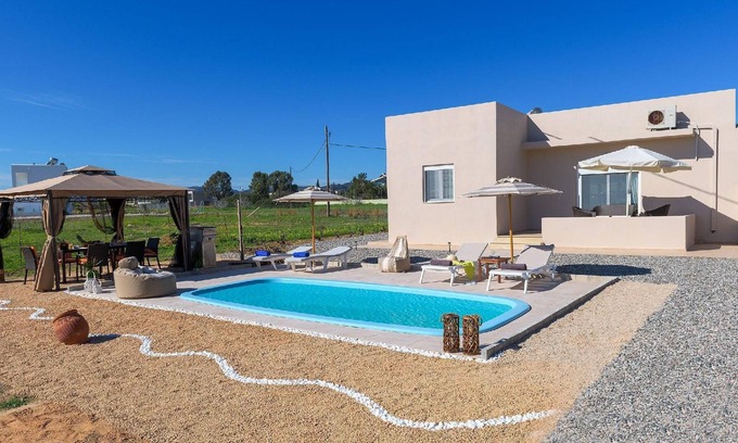 Gennadi House | Holiday house Gennadi for 1 - 7 persons with 2 bedrooms - Holiday home