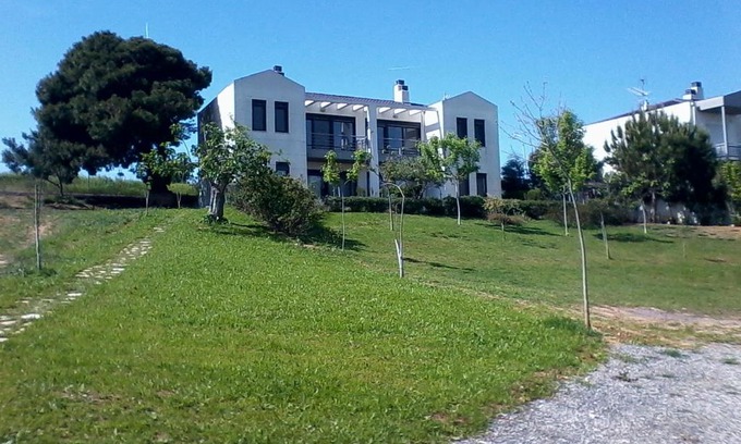 Nea Fokaia Apartment | Housing Pefkos