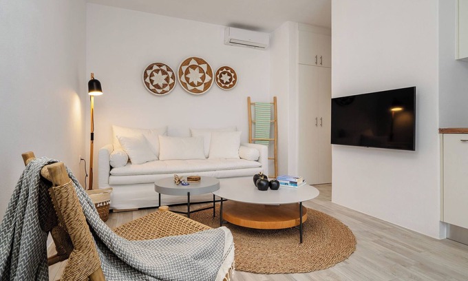 Agia Anna Apartment | Julie's luxury apartment