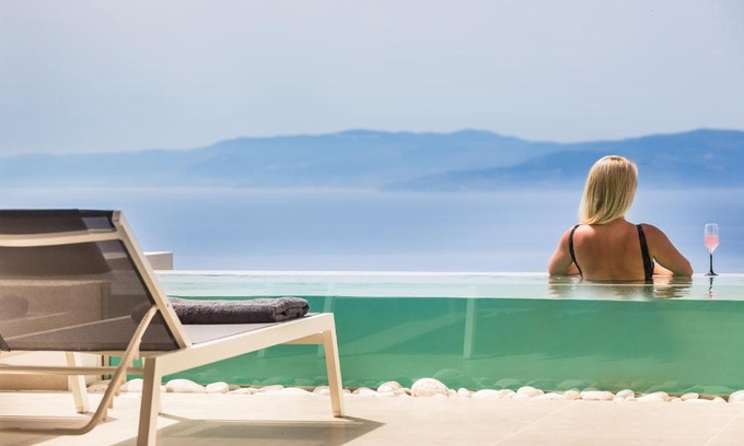 Plateies Apartment | Kefalonian Escape Suites