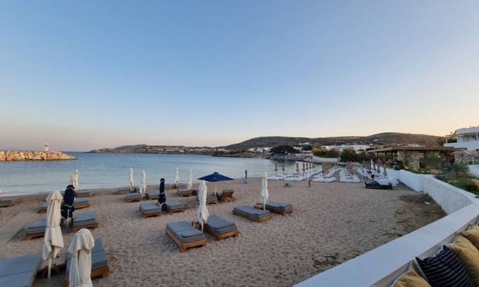Ampelas Apartment | Kostantis Vacation Home - 70m From the Sandy Beach!