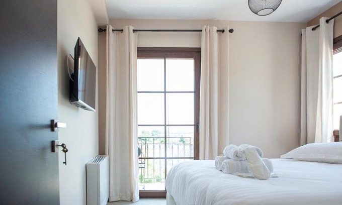 Amfithea Apartment | Lago Verde