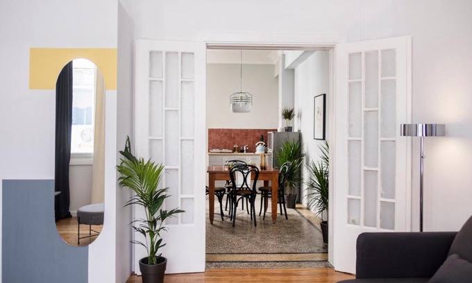 Plaka Apartment | Live Life Ermou