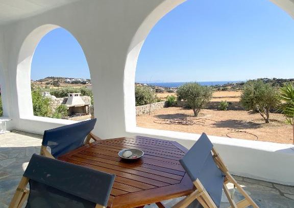 Paros House | Lizzy’s Escape Home