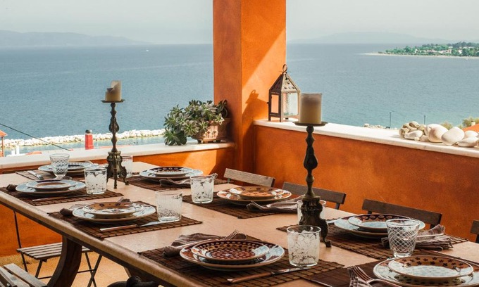 Skidra Villa | Luxury Hilltop Villa 200m from the Beach