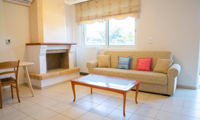 Porto Rafti House | Mpetty's Apartment