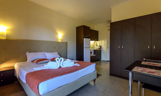 Nea Tirintha Apartment | Nafplion Garden Comfy Home in Olive Grove Resort