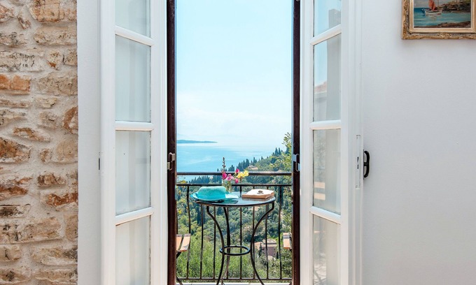 Kavalleraina Cottage | Nausica House: Cosy renovated cottage, stunning views of Agni Bay