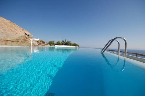 Paraga House | NERAMAR Ensuite Room & Swimming Pool