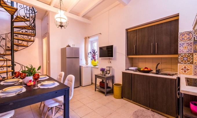 Aleimmatades Apartment | Nina's Traditional House by Estia