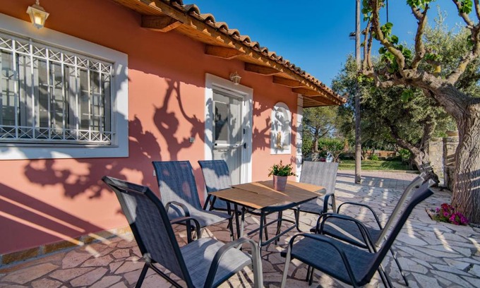 Pantokratoras House | Olive Tree House