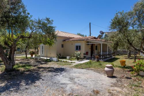 Mavrovouni Apartment | olivensun bungalow 3