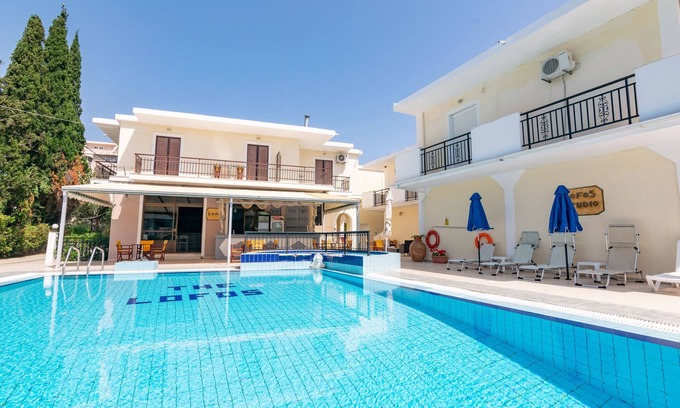 Alykes Apartment | One Bedroom Apartment with Balcony - The Lofos Studios