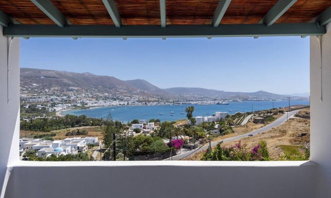 Krotiri Villa | Parikia Cove Mansion