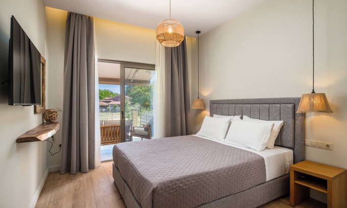 Ipsos Apartment | Phos Elegant Residences by Konnect, 400m to the beach - Two Bedroom Apartment