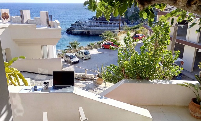 Agia Pelagia Apartment | Popis sea view apartments 'Studio Dim'
