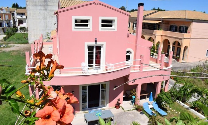 Corfu Town Villa | Private Villa AKOBARA, 2km from city center