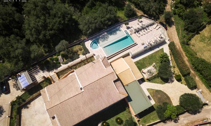 Agios Spyridon Corfu Apartment | Pyramid City Apartments
