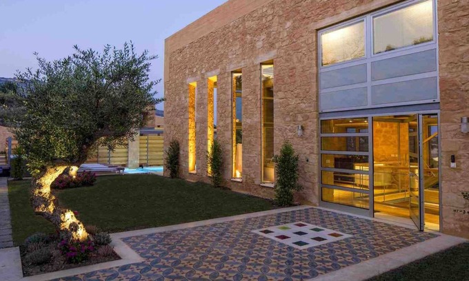 Marathi Villa | R 713 Luxurious Villa , Sea View, Jacuzzi, Outdoor Hot Tub Sea View