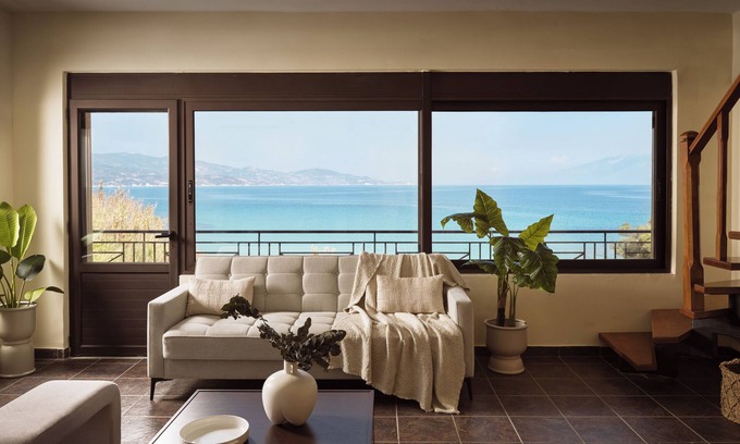 Alikanas Apartment | "ROSA" Sea Front Villa Maisonette