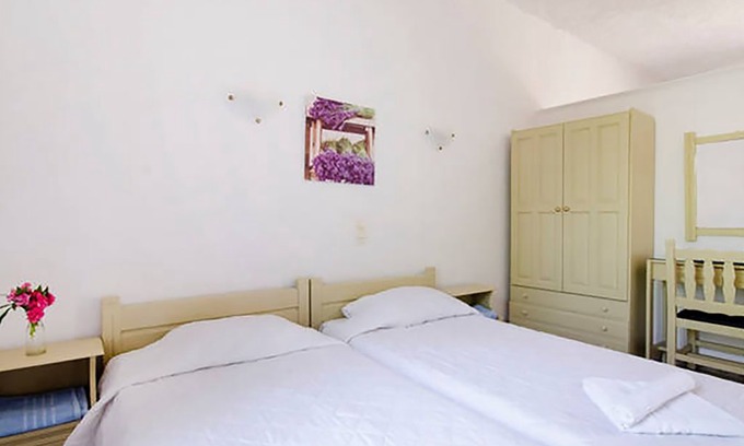 Gerani Apartment | Studio apartment on the beach