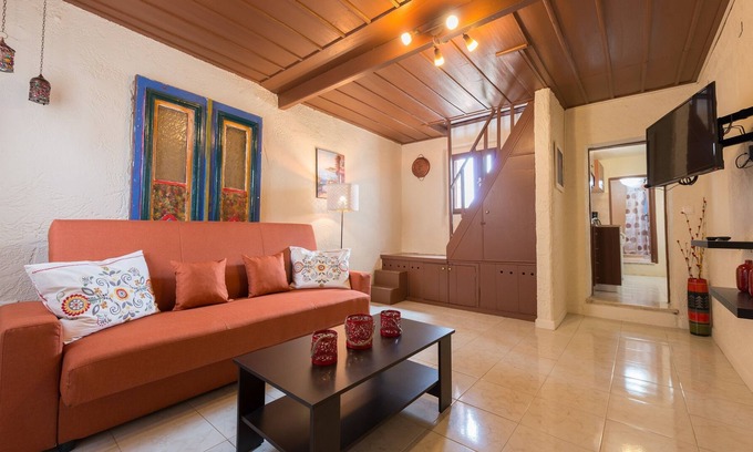 Rhodes Old Town House | The Neighborhood- Maisonette 4