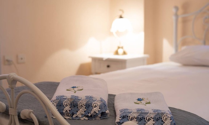 Sinarades Apartment | The Old Mansion One Bedroom Apartment