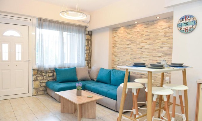 Kalamata Apartment | Theoni's Seaside Apartment
