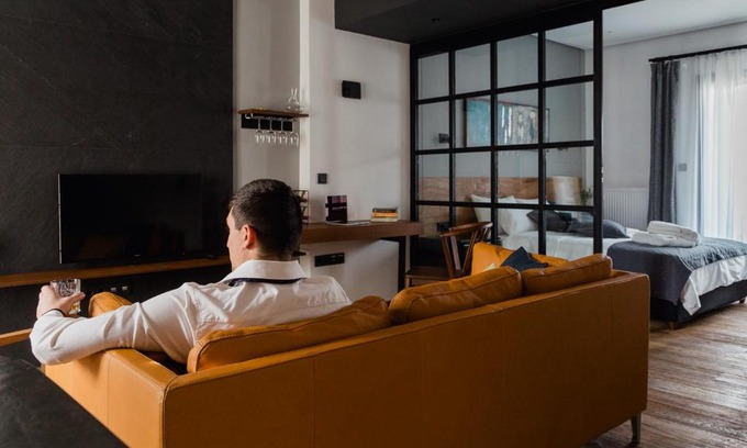 Thessaloniki City Centre Apartment | Tom's Bachelor Pad
