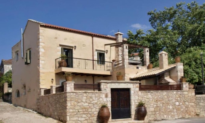 Vamos Villa | Traditional Villa in Vamos