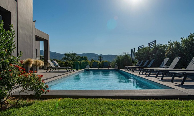 Alikianos Villa | Vega villa - Six Bedroom Villa, Sleeps 14