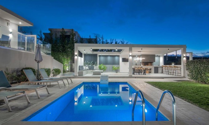 Planos Villa | Villa ∙ 2 bedrooms ∙ 6 guests