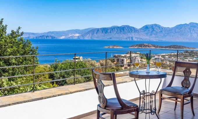 Katsikia Villa | Villa ∙ 5 bedrooms ∙ 10 guests