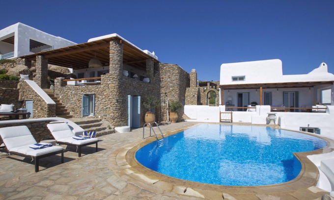 Paraga Villa | Villa Aerie · Villa Aerie - Sweeping sea views, ec